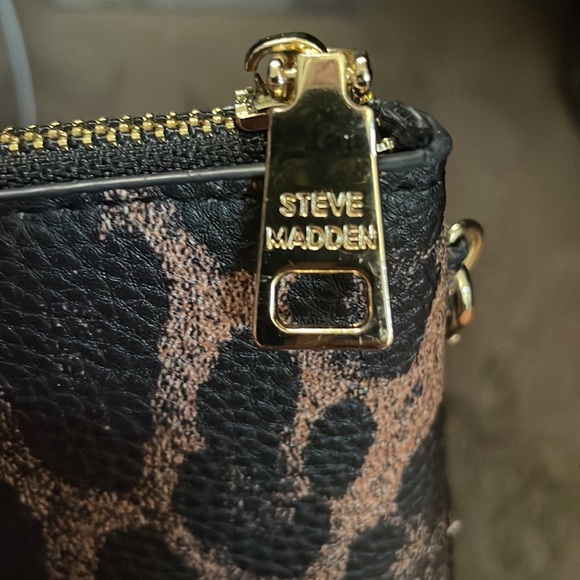 Steve Madden Animal Print Wristlet - Picture 5 of 5